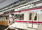 BREAKING NEWS : KA Argo Bromo Hantam KRL Commuter Line di Bekasi